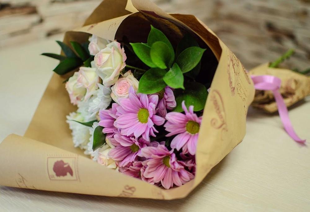 Букет цветов из: Розы и Хризантемы в Усть-Коксе