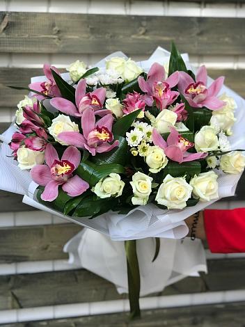 Букет цветов из: Розы и Хризантемы в Усть-Коксе