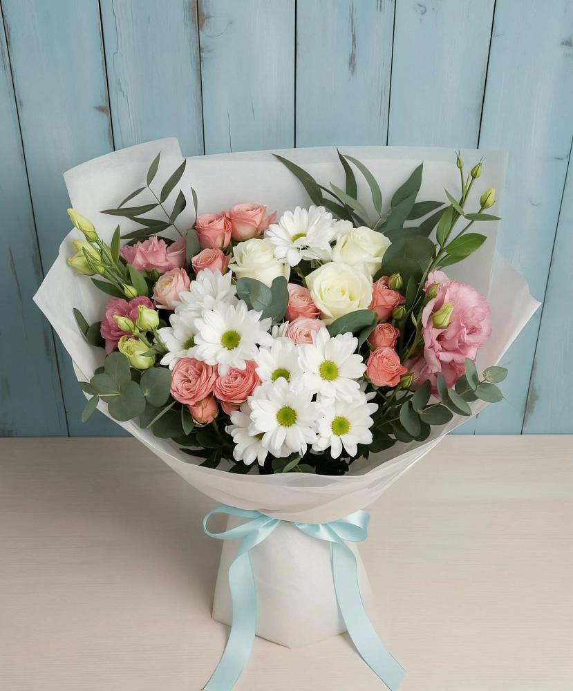 Букет цветов из: Розы, Лизиантусы и Хризантемы в Усть-Коксе