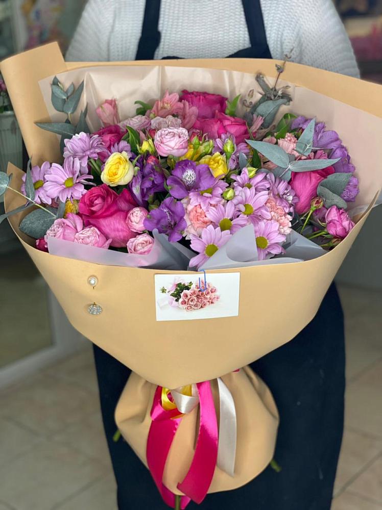 Букет цветов из: Хризантемы, Гвоздики и Альстромерии в Усть-Коксе