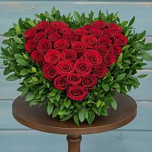 Цветочная композиция из Розы в виде сердца в Усть-Коксе