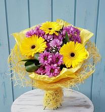 Букет цветов из:  Хризантемы и Герберы #REPLACE_PRED# Усть-Коксе