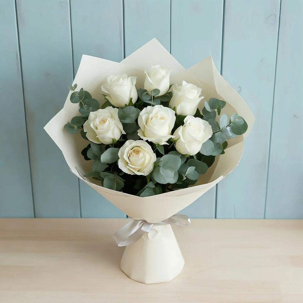 Букет Белые розы в Эвкалипте в Усть-Коксе