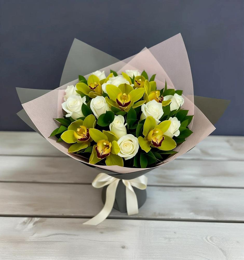 Букет цветов из: Орхидеи и Розы в Усть-Коксе