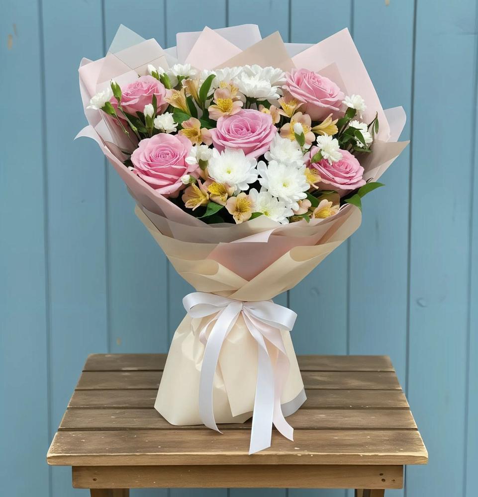 Букет цветов из: Гвоздики, Орхидеи и Розы в Усть-Коксе