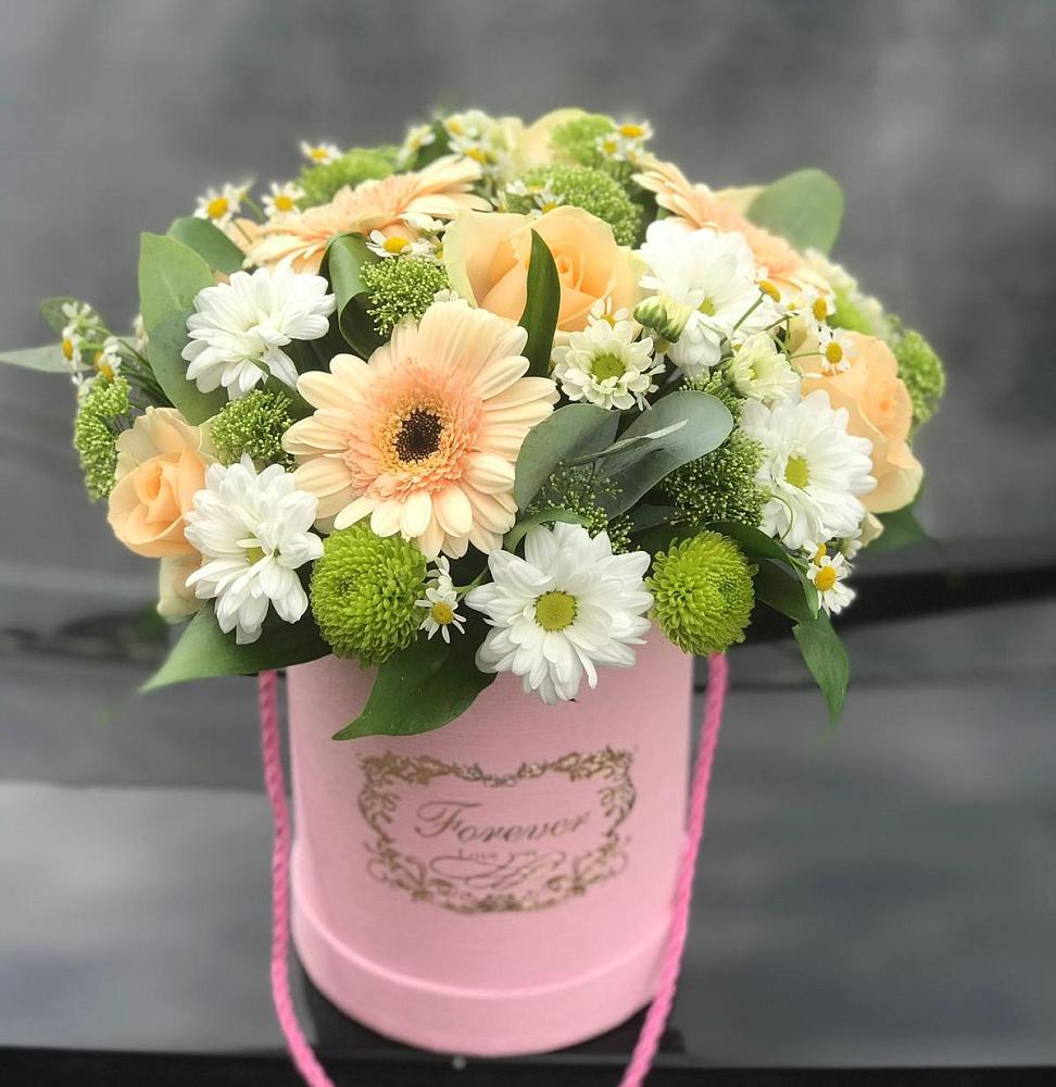 Цветочная композиция из Розы, Герберы и Хризантемы в шляпной коробке в Усть-Коксе