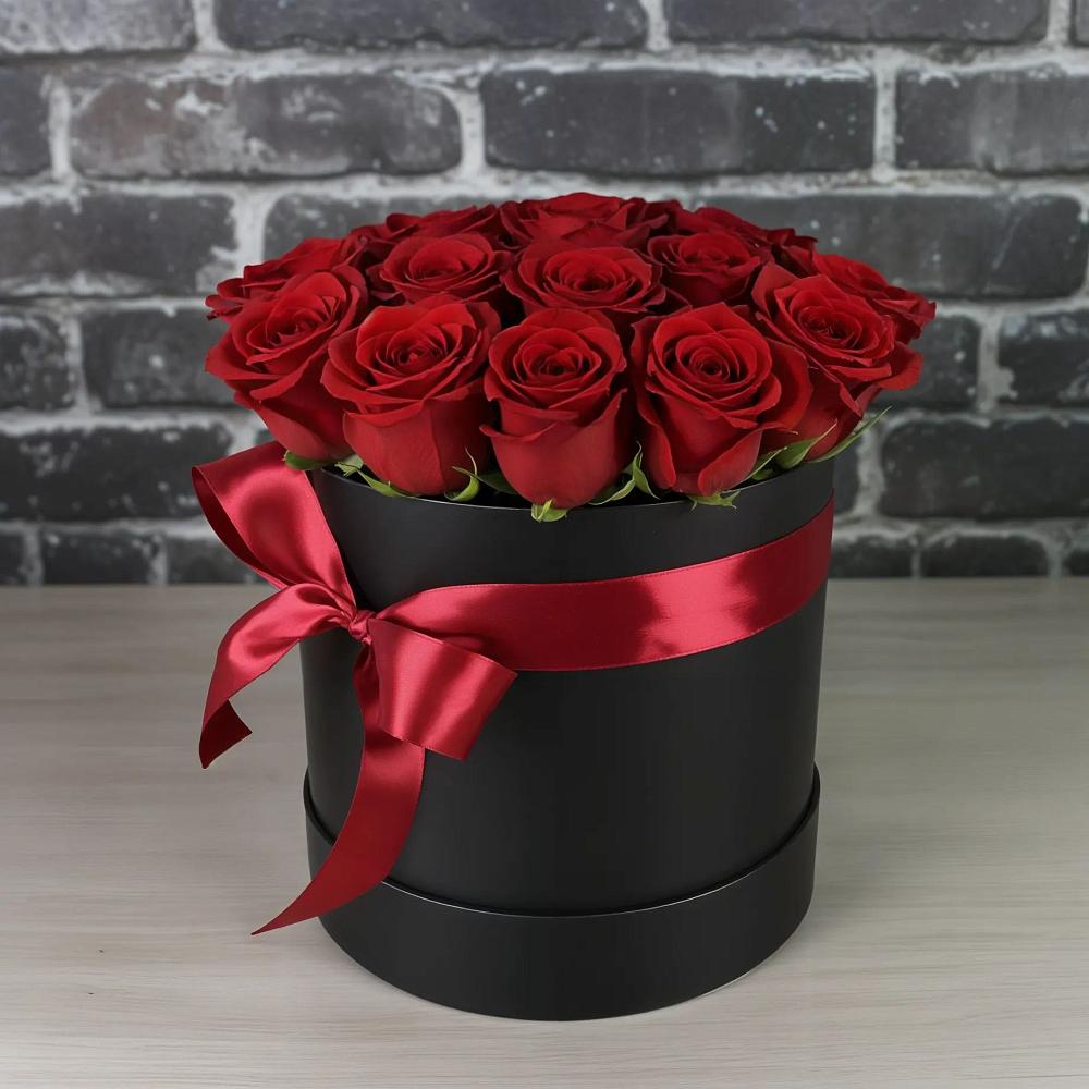 Цветочная композиция из Розы в шляпной коробке в Усть-Коксе