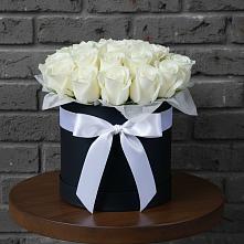 Цветочная композиция из Розы в шляпной коробке #REPLACE_PRED# Усть-Коксе